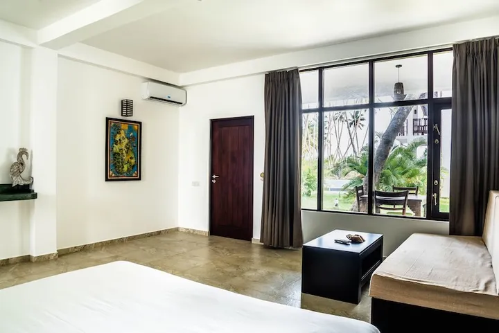 Deluxe Double/Twin room with a terrace facing the green garden
