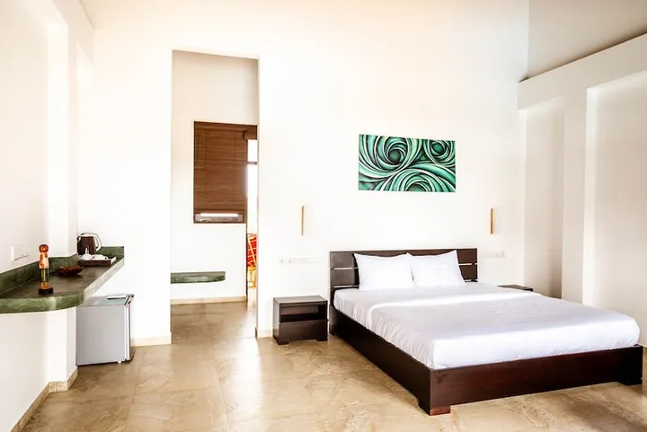 Deluxe Lagoon View room with two balconies overlooking the lagoon