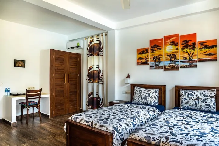 Standard room with a private kitchen and outside dining zone